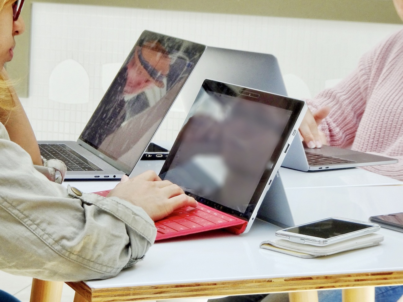 Reducing Overhead and Saving Time with Paperless AP Solutions